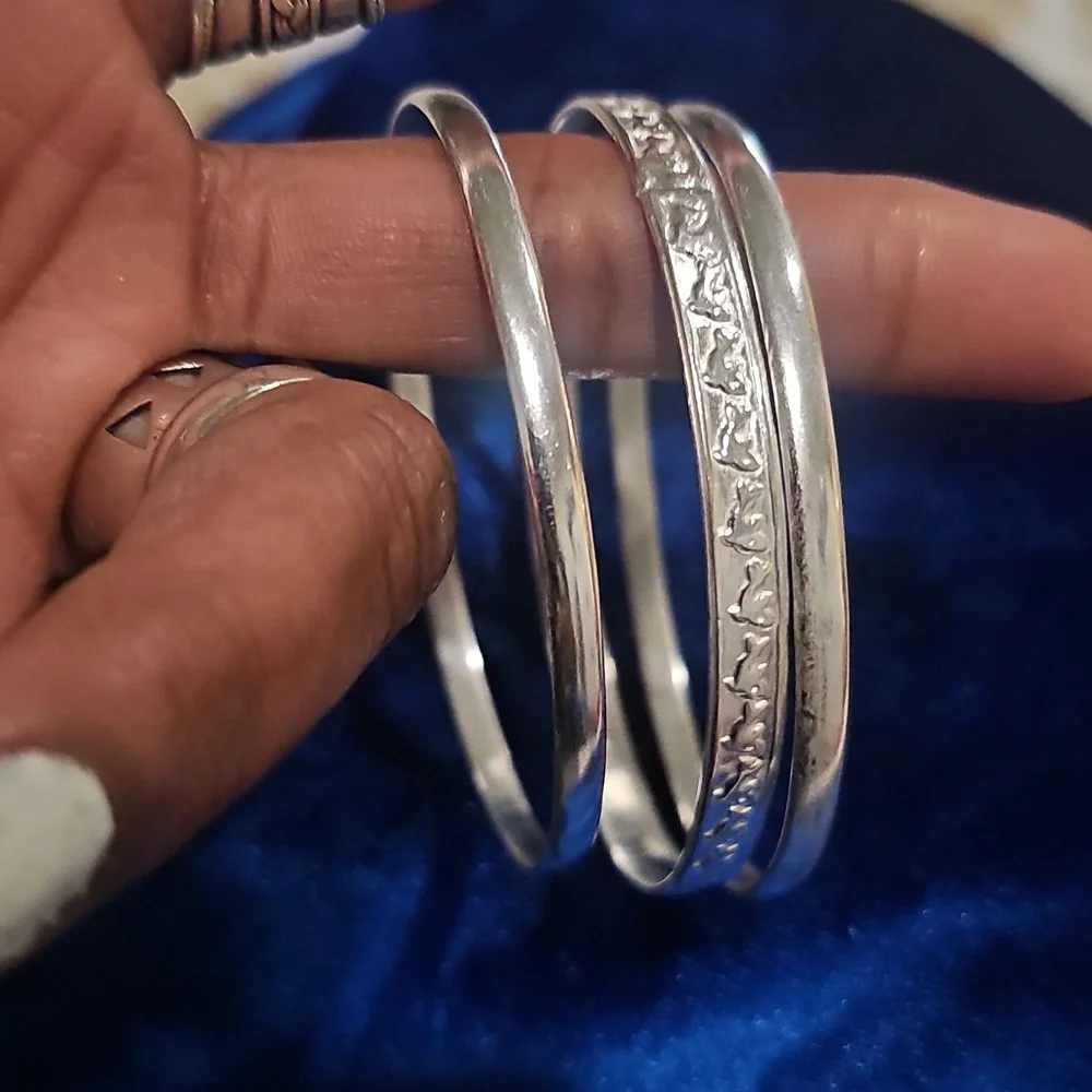 Elegant Sterling Silver Bangle Bracelets Set Of Three, (New), Ladies Size 8 - Picture 1 of 8
